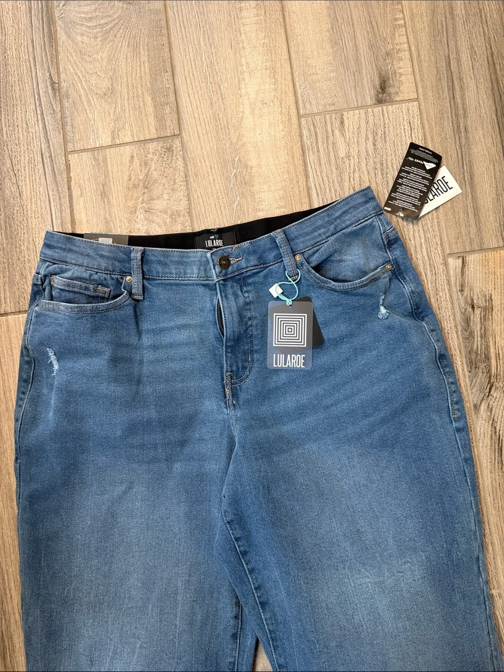 Lularoe women's 90's Relaxed Denim Jeans Blue SZ 30 Stretchy gold stitching NWT